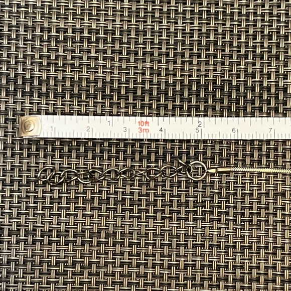 Sparkly Gunmetal Silver-tone Leaf Pendant and Necklace - Picture 10 of 10